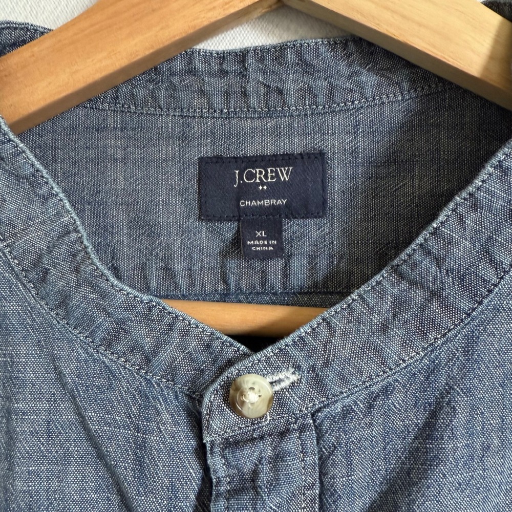 J.Crew Mens Chambray Band Collar Shirt XL Blue Cotton Long Sleeve Old Money - Picture 4 of 7